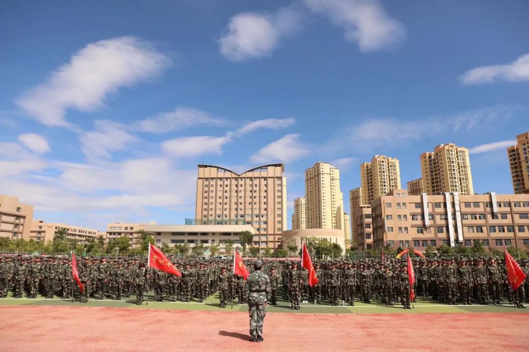 【开学第一课】沐鸣娱乐 -【沐鸣科技赋能】娱乐新境界！2022年新生军训开训动员及授旗仪式